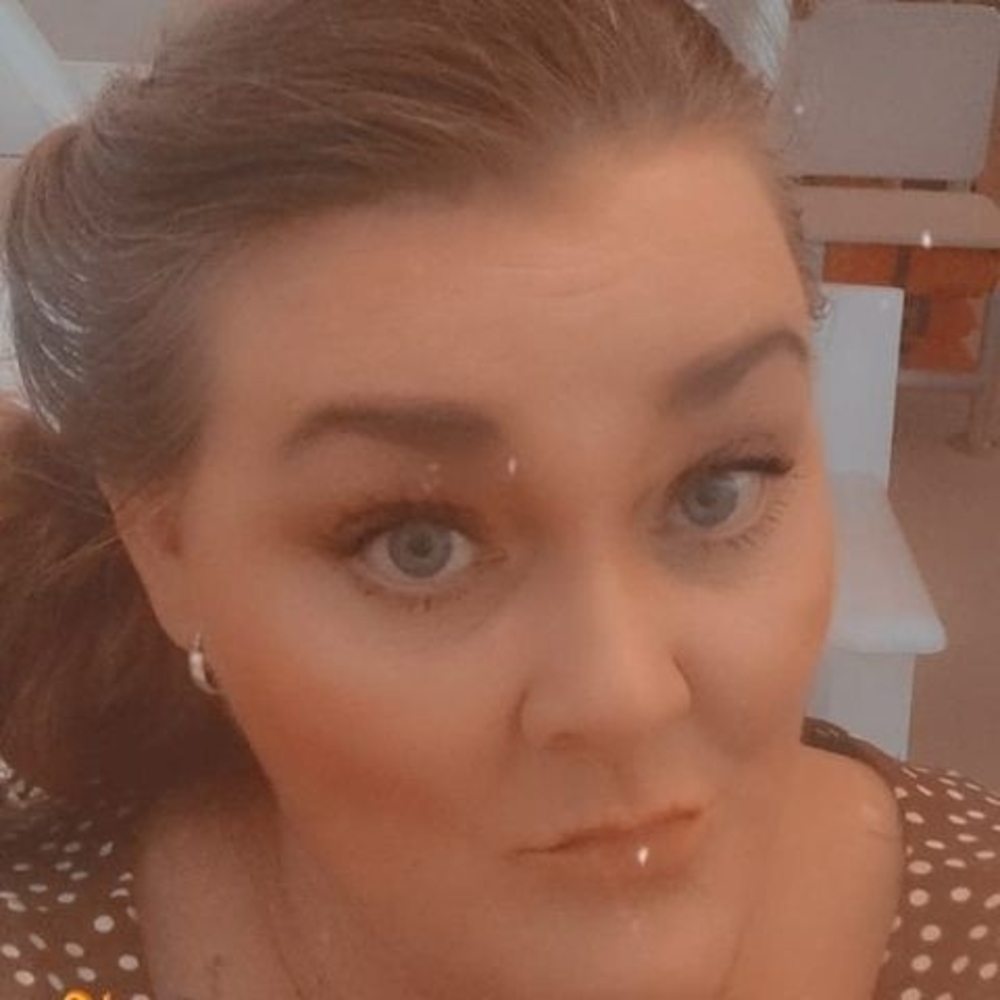 Meet your Posher, Ava